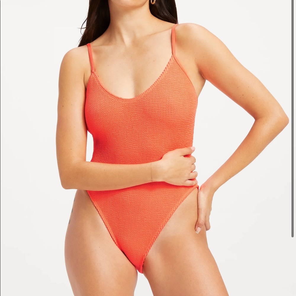 Good American Always Fits one piece in Hot Coral size 3/4